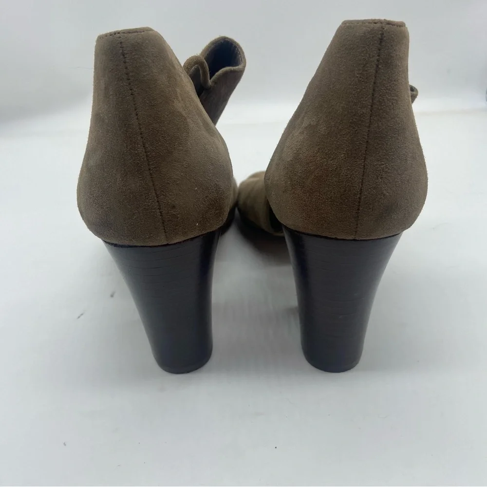 Tahari Women's Heels Green ankle Faux‎ suede Peep toe Slip on booties size 10